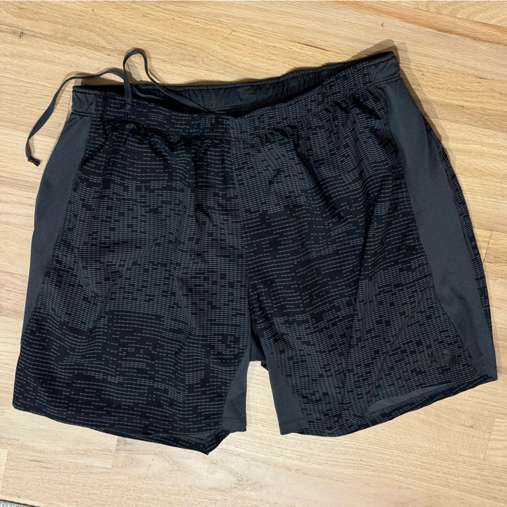 THE NORTHFACE DUAL SHORTS 6” Size L